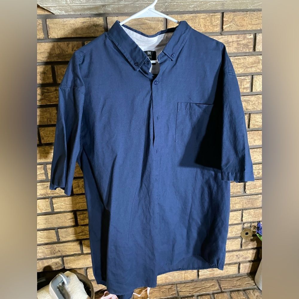Visive blue button down‎